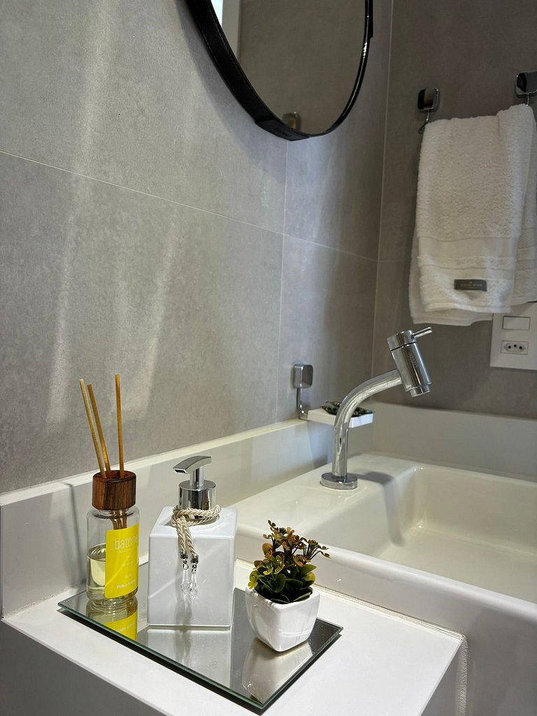 Autêntico Studio Vila Madalena Wifi + AC | Delfhy