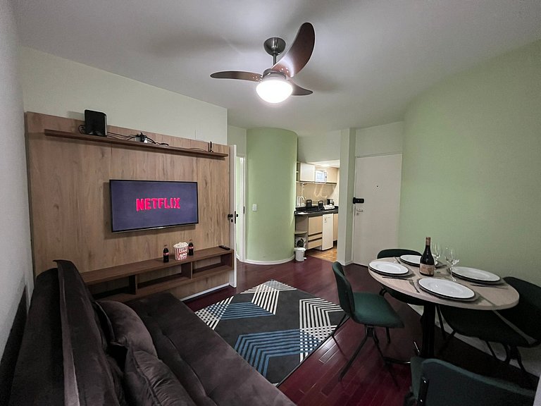 Flat na Liberdade c/AC | Próx.Faculdades&Hospitais