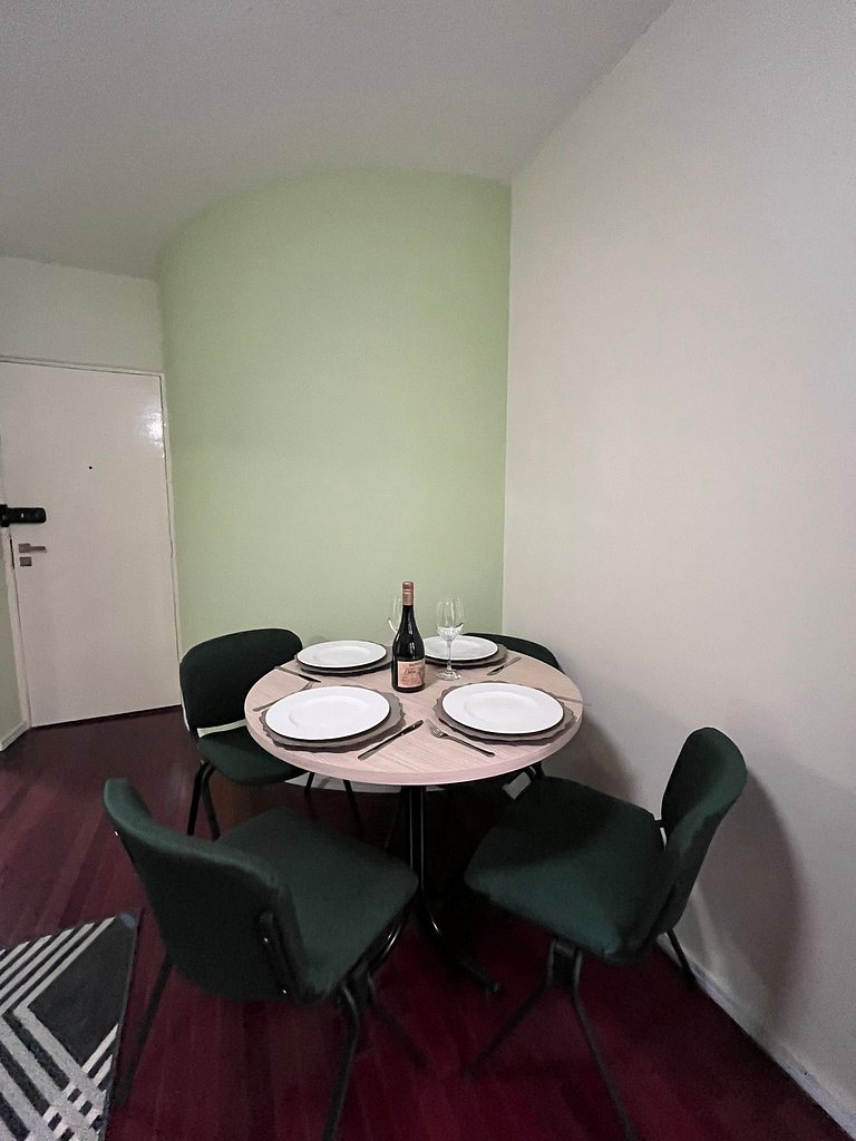 Flat na Liberdade c/AC | Próx.Faculdades&Hospitais