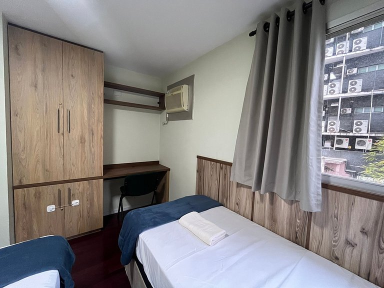 Flat na Liberdade c/AC | Próx.Faculdades&Hospitais