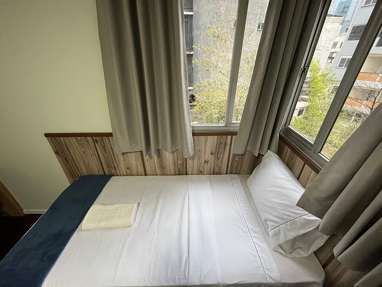 Flat na Liberdade c/AC | Próx.Faculdades&Hospitais