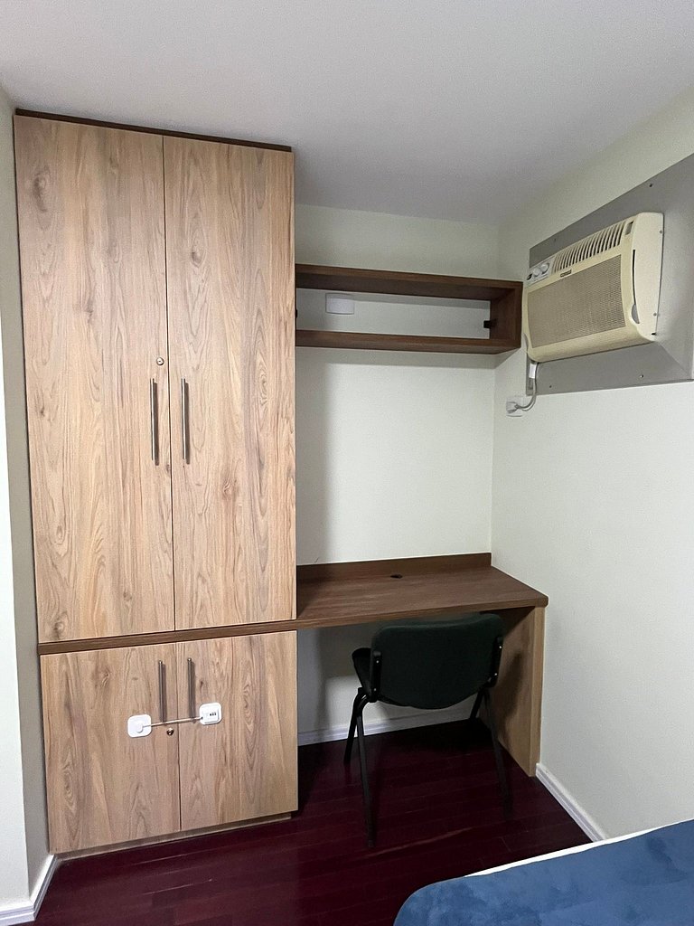 Flat na Liberdade c/AC | Próx.Faculdades&Hospitais