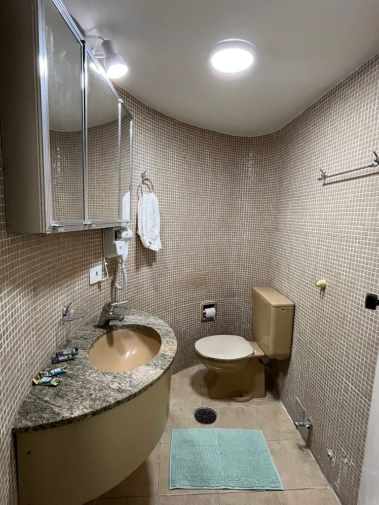 Flat na Liberdade c/AC | Próx.Faculdades&Hospitais