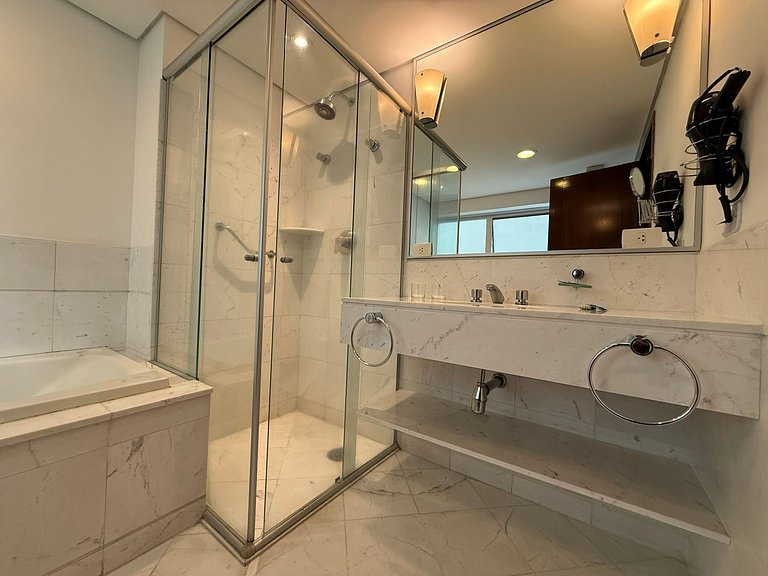 George V Itaim Bibi - Flat Alto Padrão | Delfhy