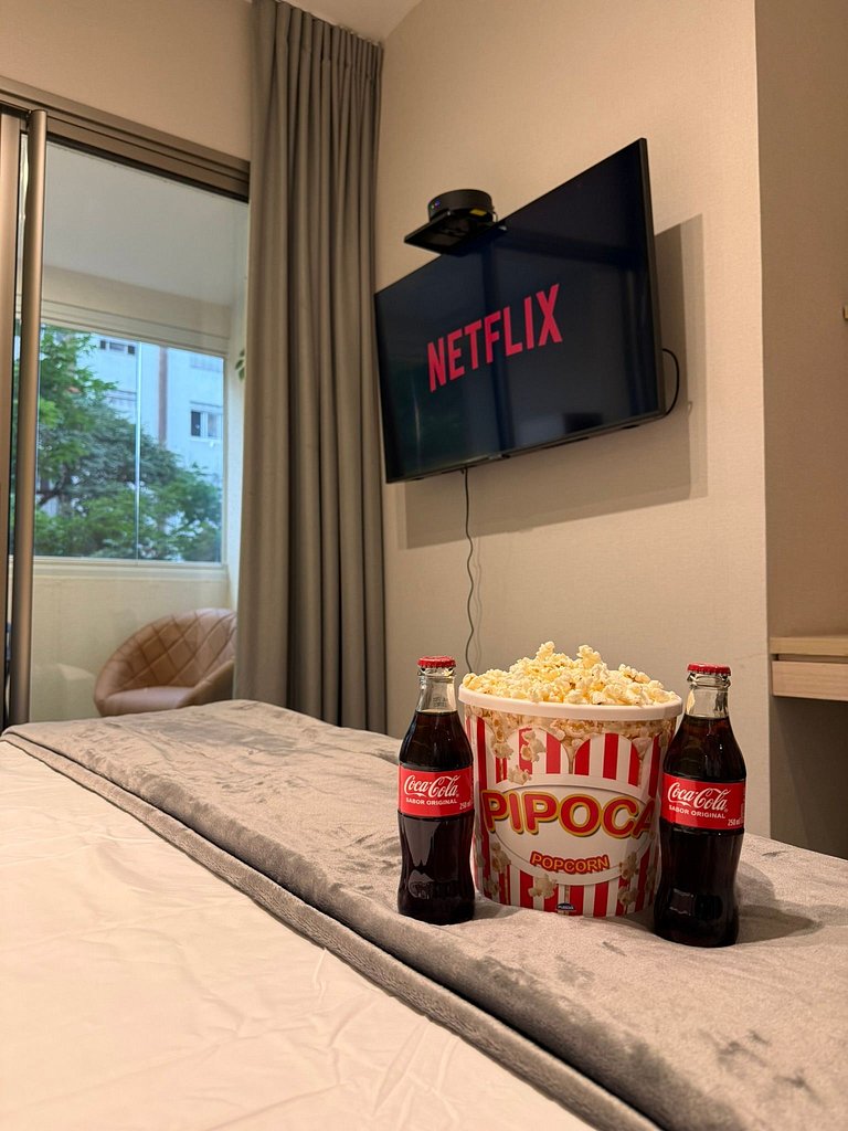 Studio Incrível na Vila Madalena com AC | Delfhy