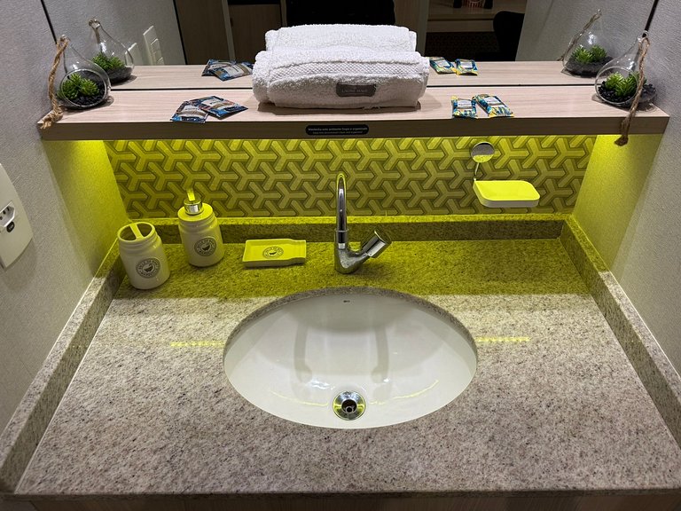 Studio Incrível na Vila Madalena com AC | Delfhy