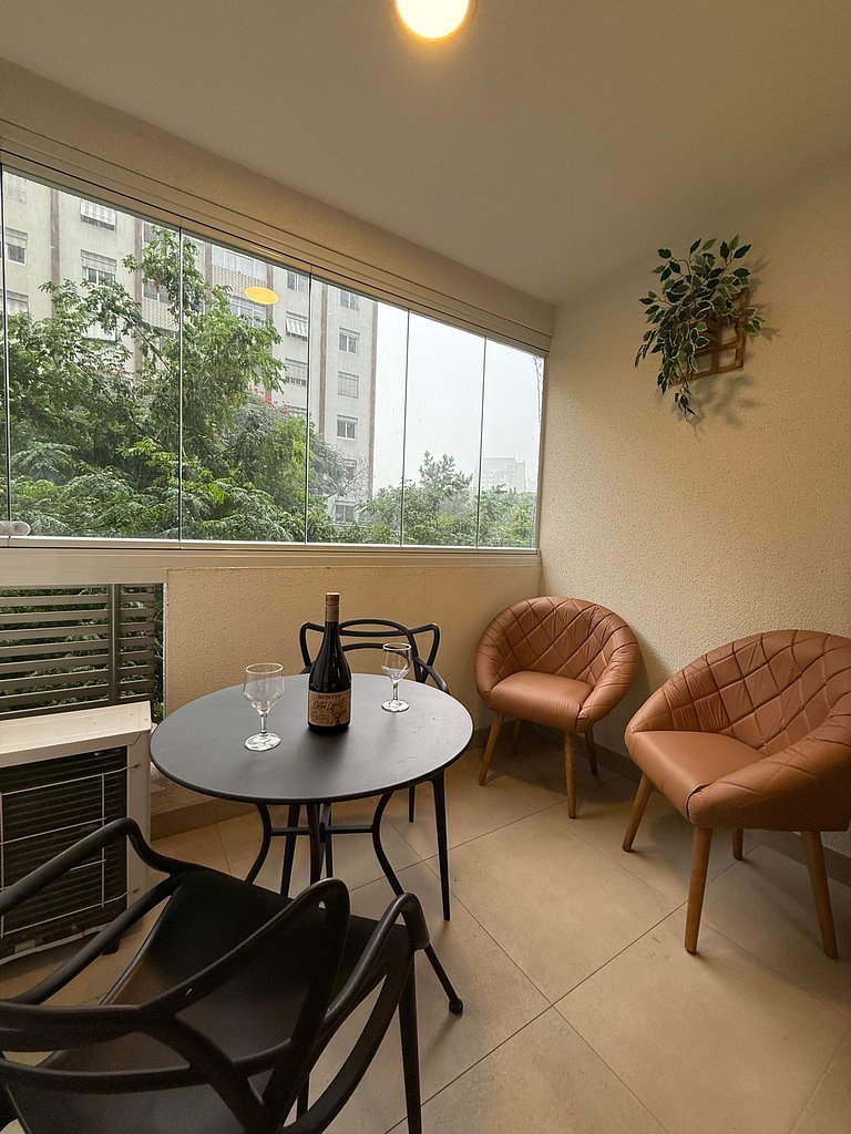 Studio Incrível na Vila Madalena com AC | Delfhy