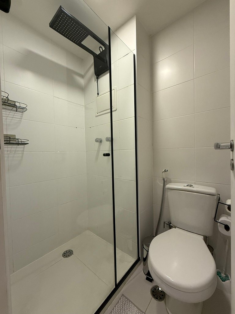 Studio Incrível na Vila Madalena com AC | Delfhy