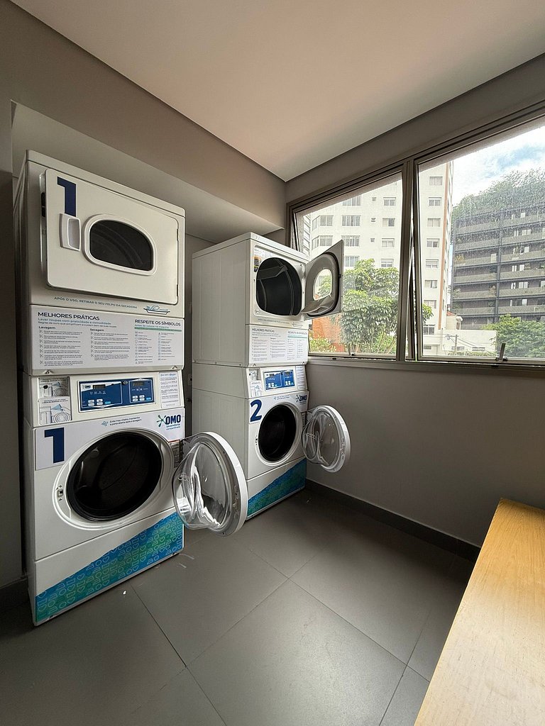 Studio Incrível na Vila Madalena com AC | Delfhy