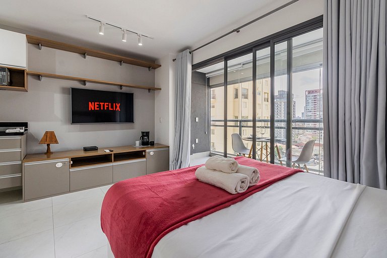 Studio na Vila Madalena c/ varanda e AC | Delfhy