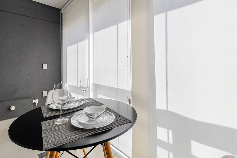 Studio na Vila Madalena c/ varanda e AC | Delfhy