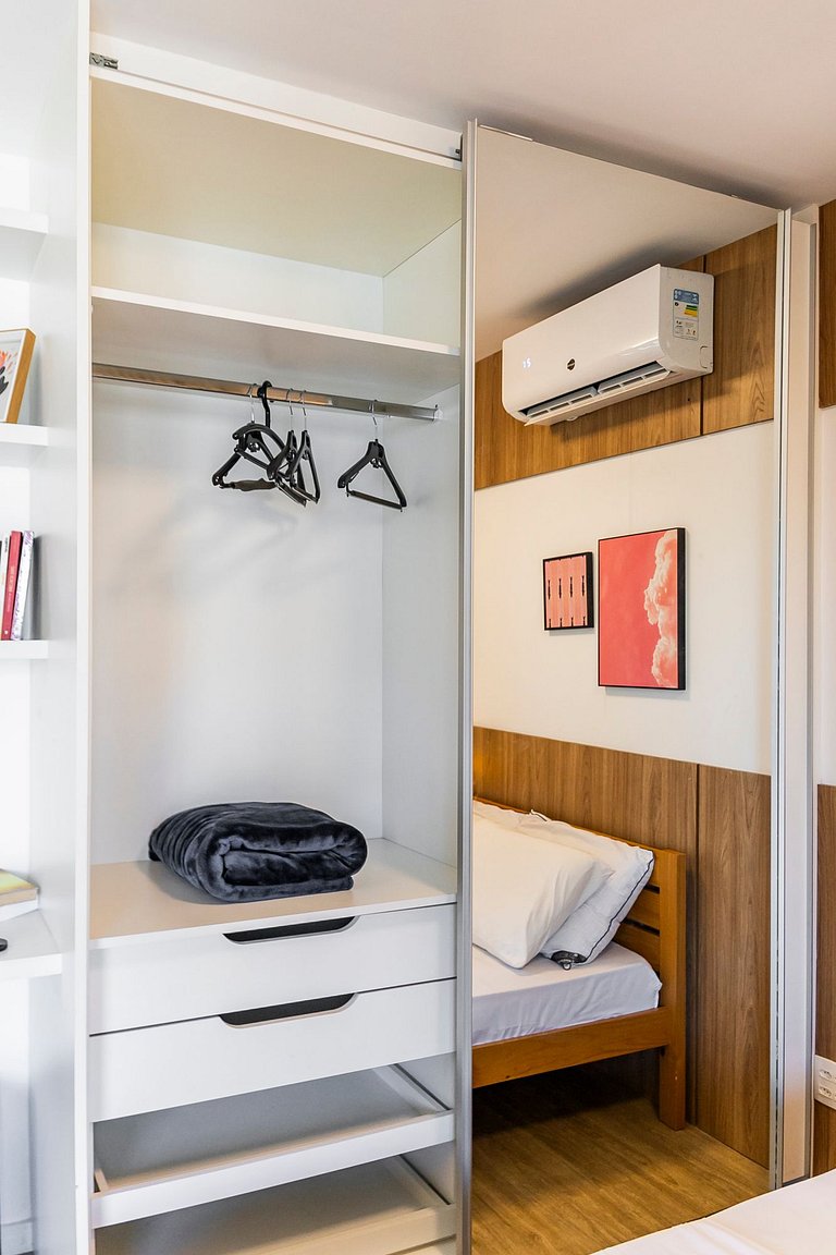 Belíssimo Studio na Vila Madalena c/ AC | Delfhy