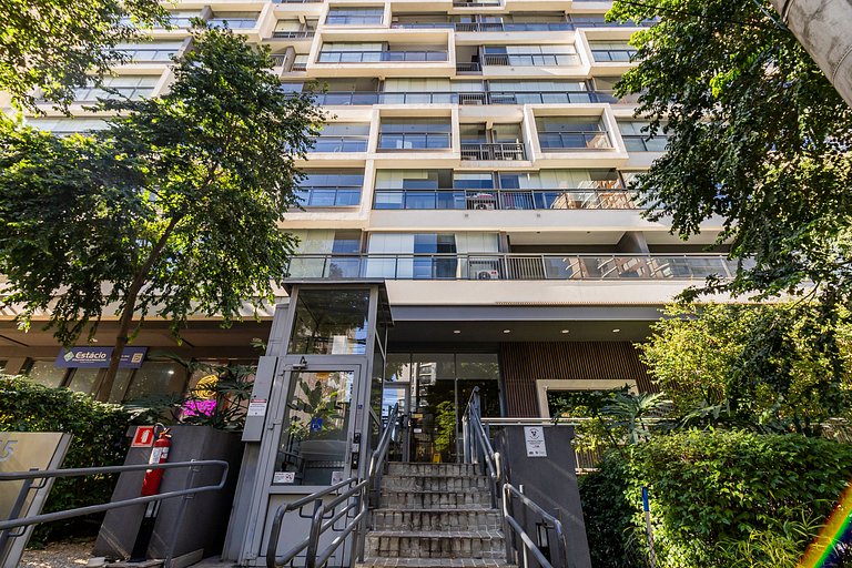 Belíssimo Studio na Vila Madalena c/ AC | Delfhy