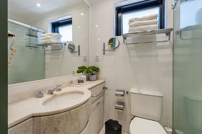 Flat Moderno Hotel Slaviero GRU até 4p | Delfhy