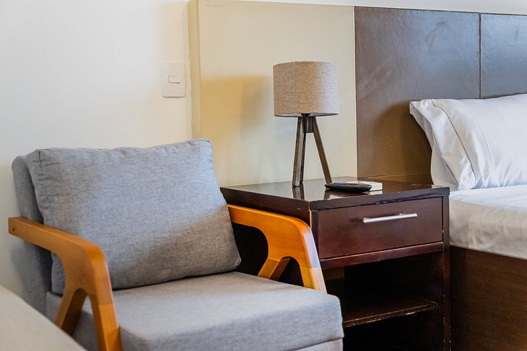 Flat Hotel Paulista c/ AC, Vaga e Wi-Fi | Delfhy