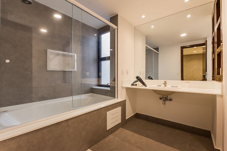 Sofisticado Flat Hotel próx. Av. Paulista | Delfhy