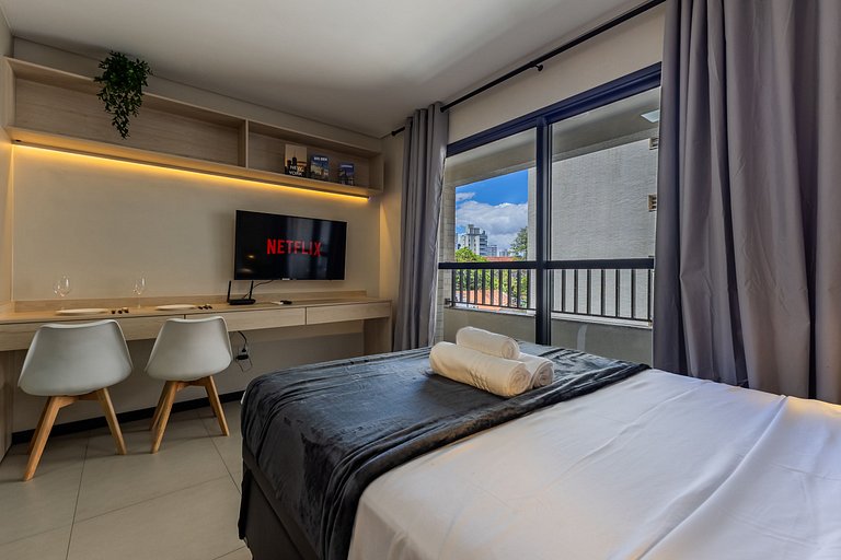 Belo Studio Vila Mariana | Wi-Fi + AC + Varanda