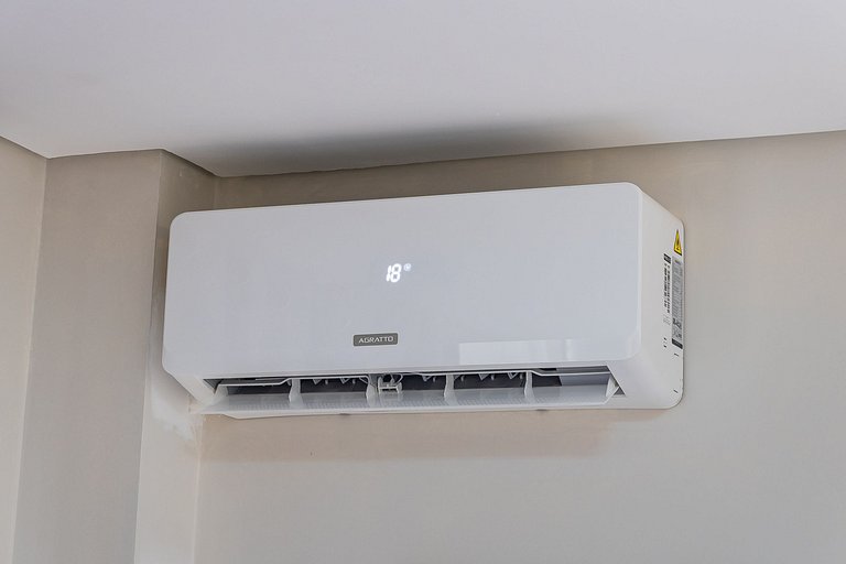 Belo Studio Vila Mariana | Wi-Fi + AC + Varanda