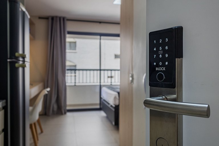 Belo Studio Vila Mariana | Wi-Fi + AC + Varanda