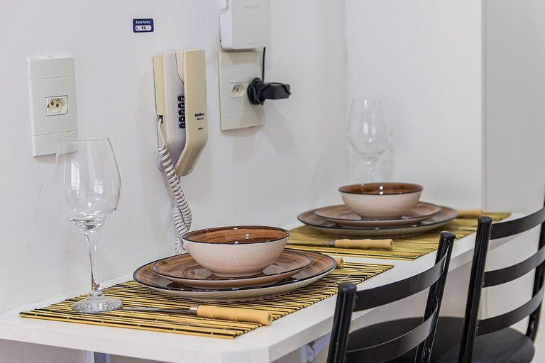 Moderno Studio na República com Ar e piscina