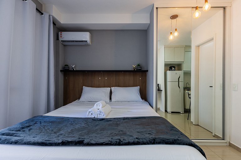 Moderno Studio na República com Ar e piscina