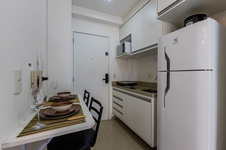Moderno Studio na República com Ar e piscina