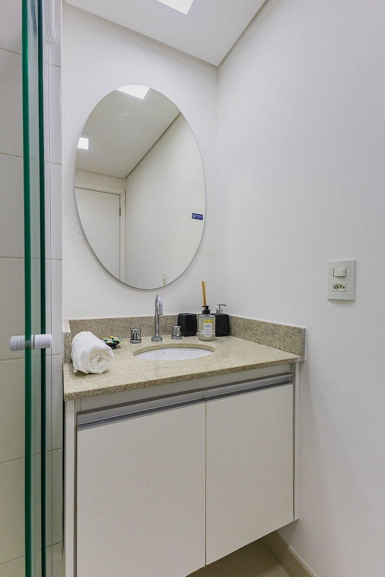 Moderno Studio na República com Ar e piscina