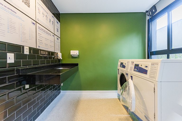 Studio Moderno na Vila Madalena c/ AC | Delfhy