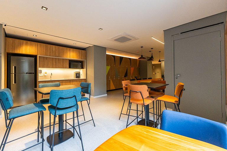 Studio Moderno na Vila Madalena c/ AC | Delfhy