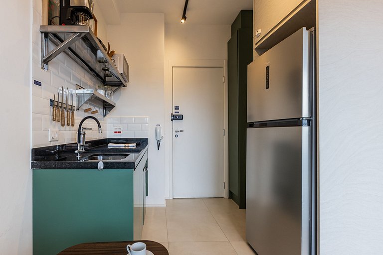 Studio Moderno na Vila Madalena c/ AC | Delfhy