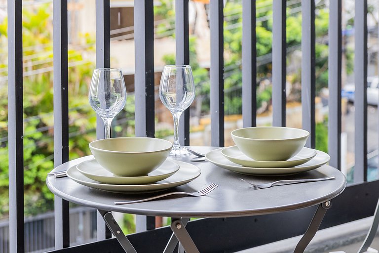 Studio Moderno na Vila Madalena c/ AC | Delfhy