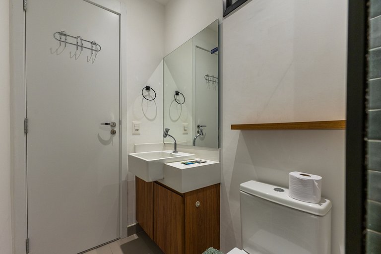 Studio Moderno na Vila Madalena c/ AC | Delfhy