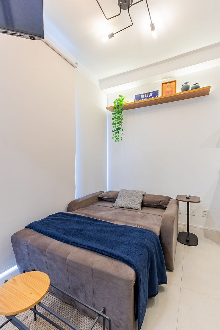 Studio Moderno na Vila Madalena c/ AC | Delfhy