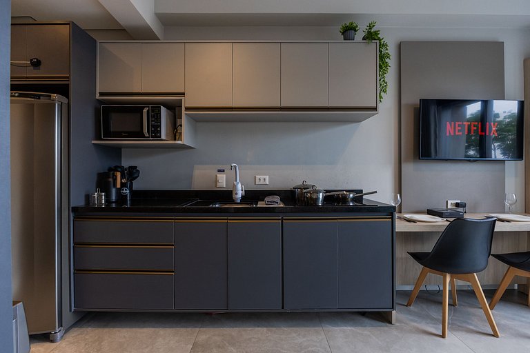 Autêntico Studio Vila Madalena Wifi + AC | Delfhy