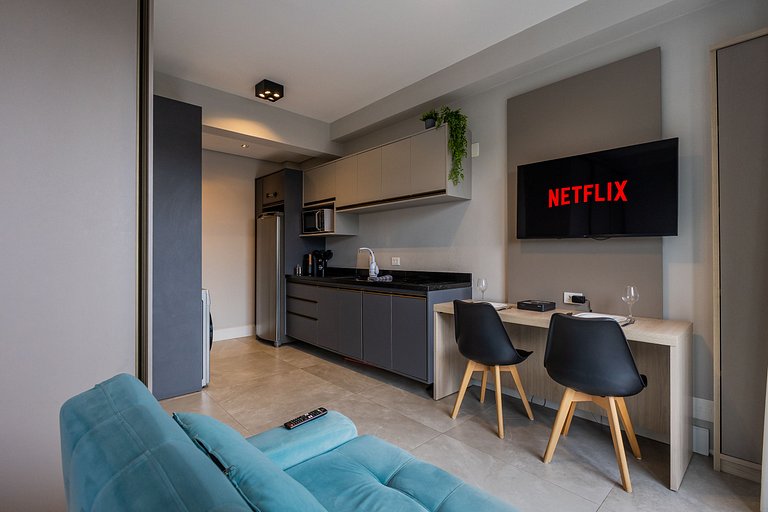 Autêntico Studio Vila Madalena Wifi + AC | Delfhy