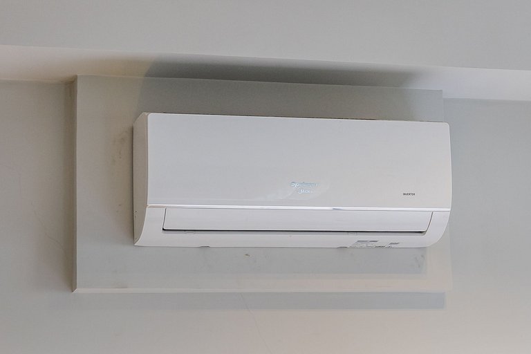 Moderno Studio Vila Madalena Wi-fi + AC | Delfhy