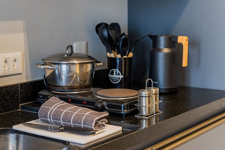 Moderno Studio Vila Madalena Wi-fi + AC | Delfhy