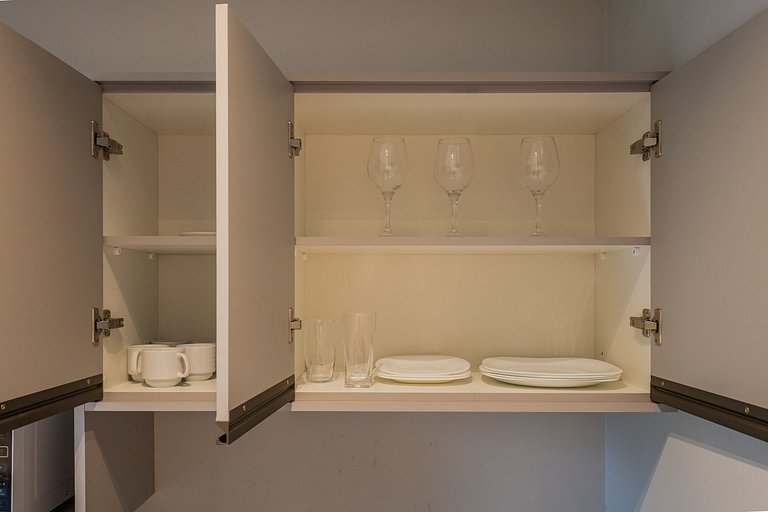 Studio Elegante na Vila Madalena c/ Varanda + AC