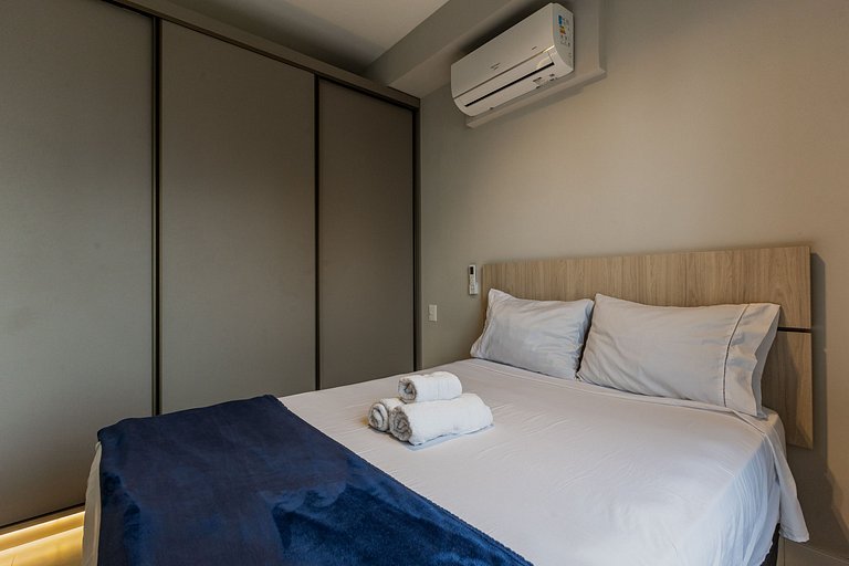 Studio Elegante na Vila Madalena c/ Varanda + AC