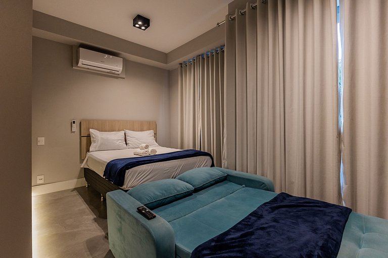 Studio Elegante na Vila Madalena c/ Varanda + AC