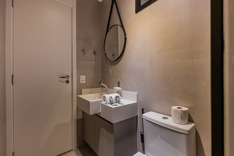 Studio Elegante na Vila Madalena c/ Varanda + AC