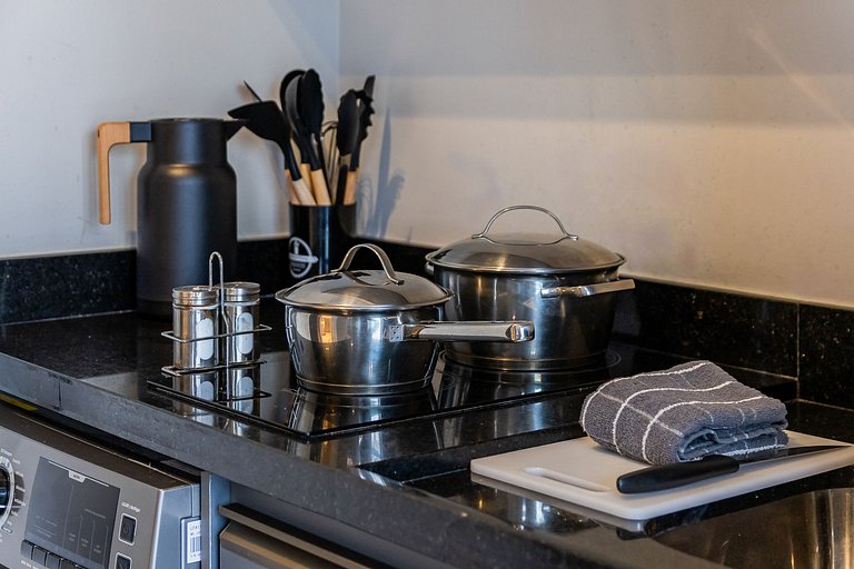 Belo Studio na Vila Madalena AC + Wifi | Delfhy