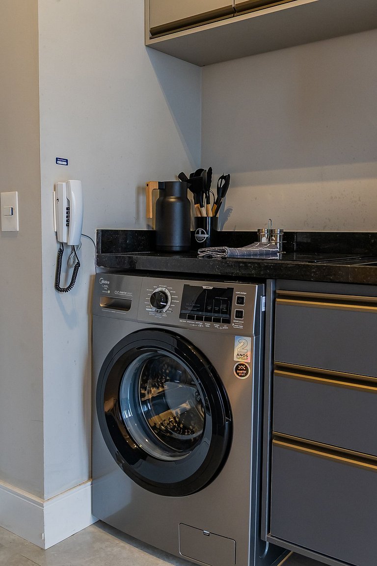 Belo Studio na Vila Madalena AC + Wifi | Delfhy