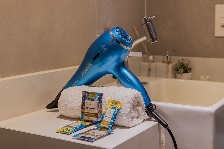 Belo Studio na Vila Madalena AC + Wifi | Delfhy