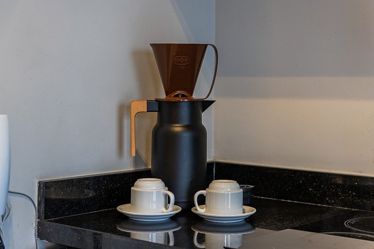 Belo Studio na Vila Madalena AC + Wifi | Delfhy