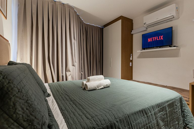 Belo Studio na Liberdade | Piscina, Varanda, Wi-Fi