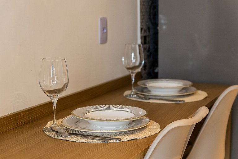 Belo Studio na Liberdade | Piscina, Varanda, Wi-Fi