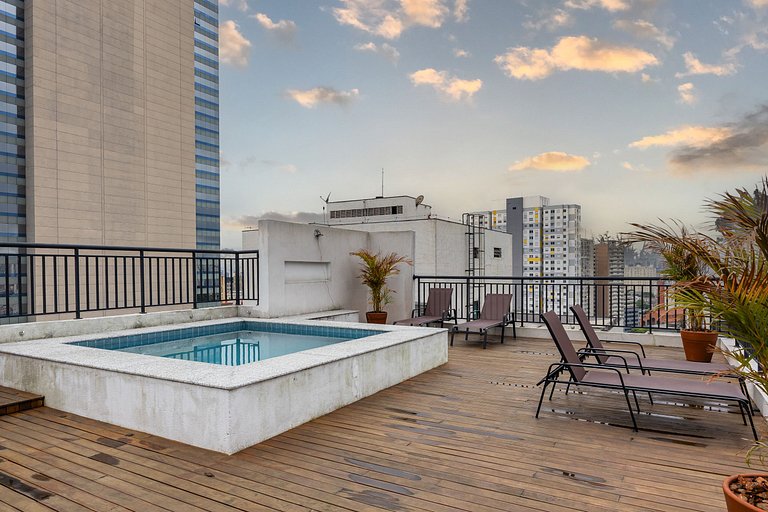 Belo Studio na Liberdade | Piscina, Varanda, Wi-Fi