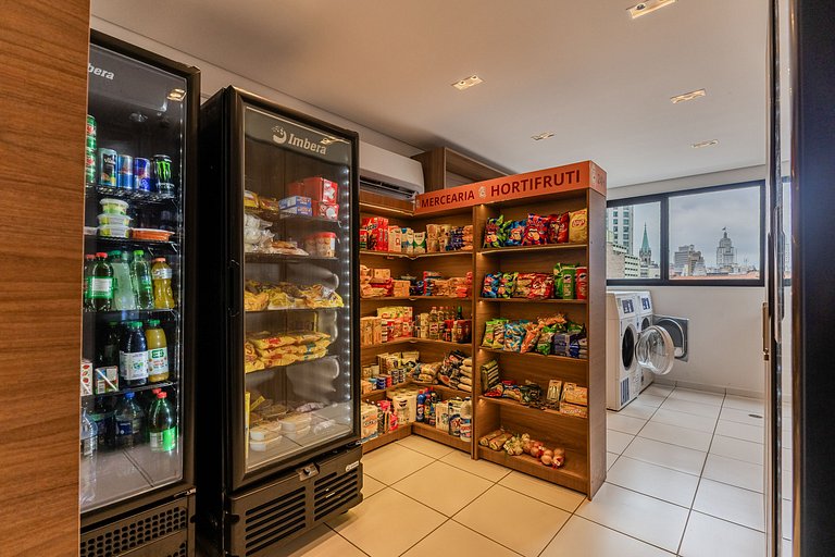 Belo Studio na Liberdade | Piscina, Varanda, Wi-Fi