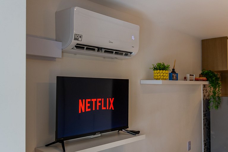 Belo Studio na Liberdade | Piscina, Varanda, Wi-Fi